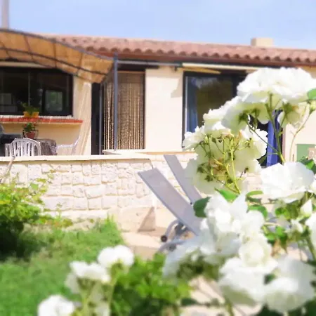 Des Lavandes Bed & Breakfast